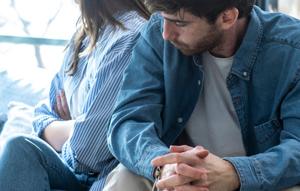 emotionally detached couple